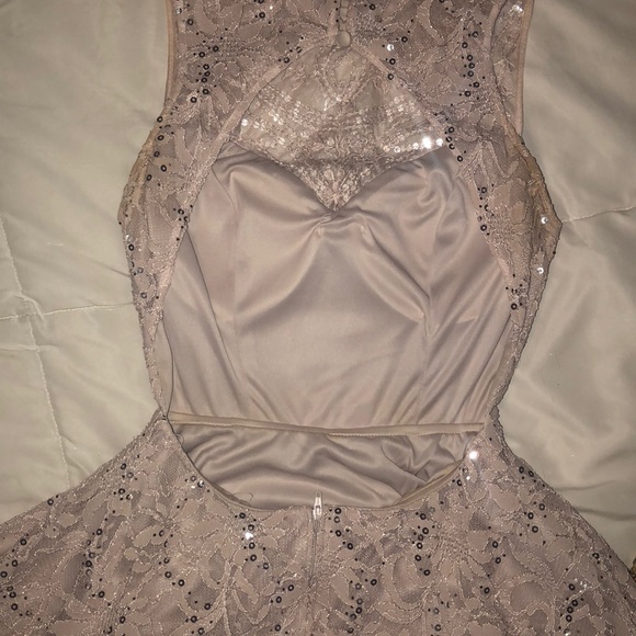 Windsor Dress - Picture 7 of 8